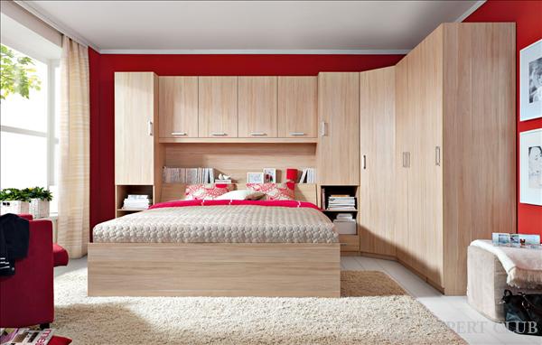 Модульная система позволяет эффективно организовать пространство в спальне