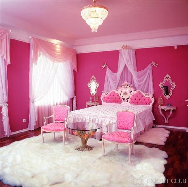 Избыток розового цвета в спальне дает не самые лучшие сочетания