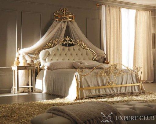 Кровать в стиле рококо