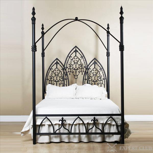 Кровать в стиле готика