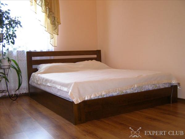 Кровать из бука – украшение вашей спальни