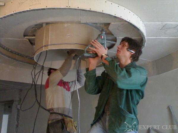 Монтаж электросетей и подготовка отверстий под точечные светильники